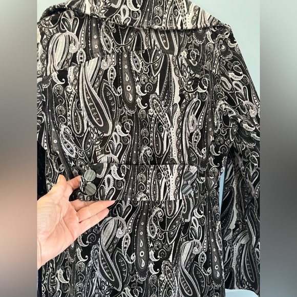 Gorgeous stretch velvet coat - Picture 3 of 7